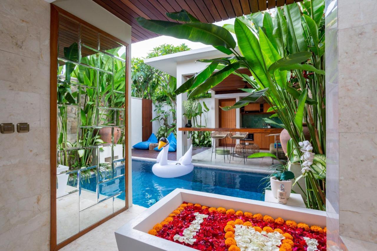 Bali Vilaasee Seminyak  Exterior photo